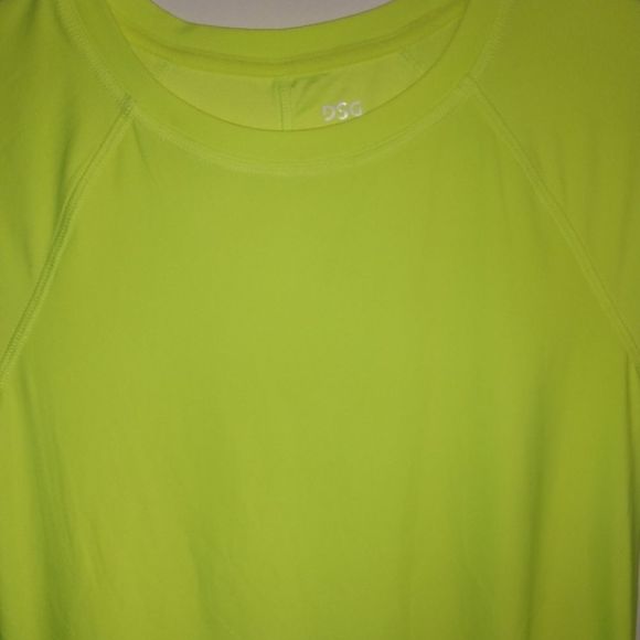 Neon Green DSG Top 💚 - Picture 3 of 5